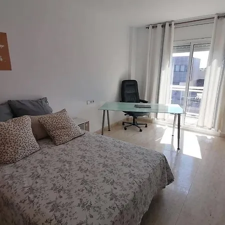 Holiday home Casa Con Jardin Y Piscina En Zona Tranquila *