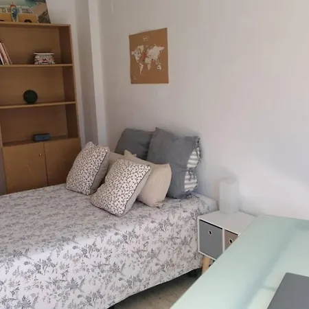 Casa Con Jardin Y Piscina En Zona Tranquila Holiday home