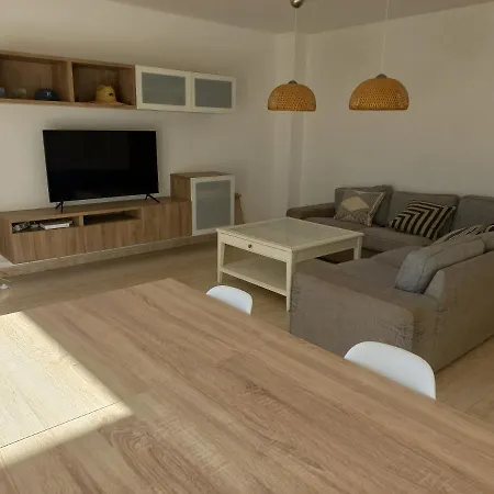 Casa Con Jardin Y Piscina En Zona Tranquila Holiday home