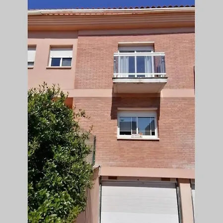 Casa Con Jardin Y Piscina En Zona Tranquila 別荘